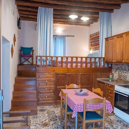 Grandmother'S House Apartment Psinthos Екстериор снимка